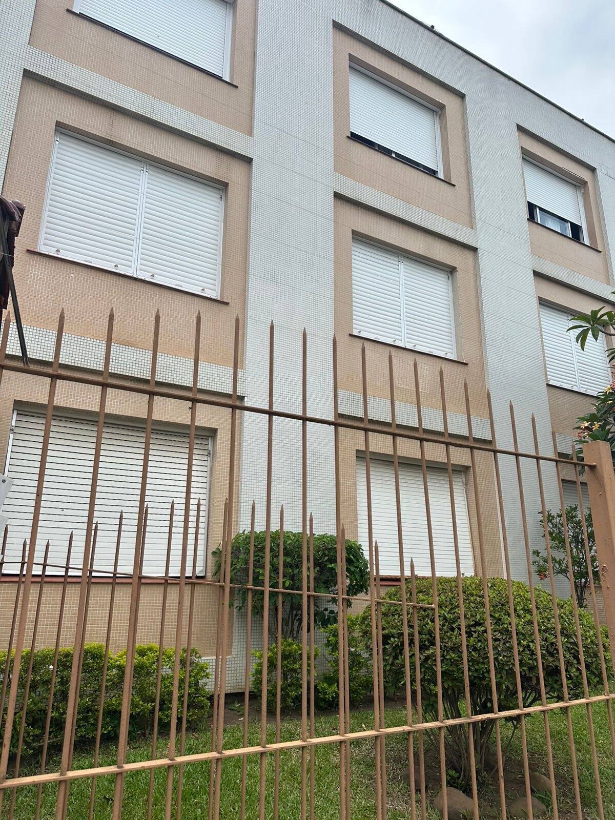 Apartamento, 211 quartos, 65 m² - Foto 1