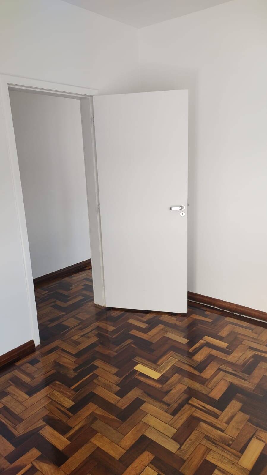 Apartamento à venda com 2 quartos, 44m² - Foto 25