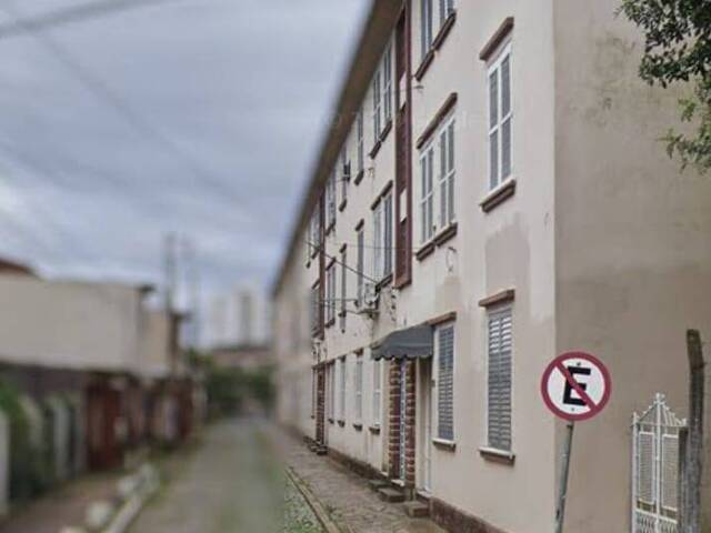  em  - 
