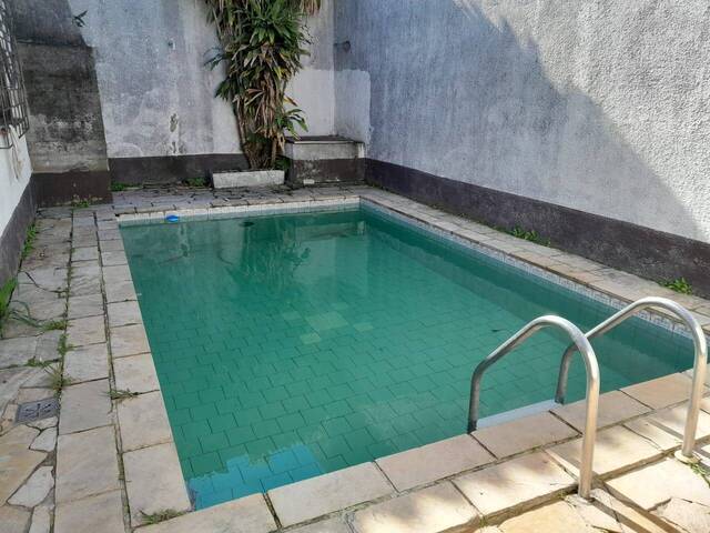 Sobrado para Venda em Porto Alegre - 2