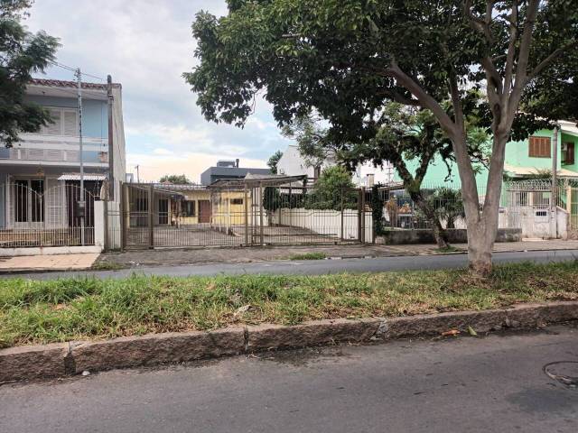Casa para Venda em Porto Alegre - 4